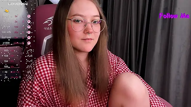 Snapshot of bunny_bubble chatting on March 1, 11:07 pm bunny bubble online show from March 1, 11:07 pm