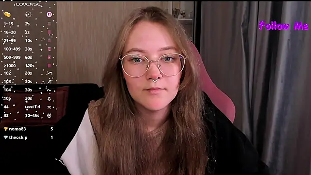 Snapshot of bunny_bubble chatting on July 6, 12:07 am bunny bubble online show from July 6, 12:07 am
