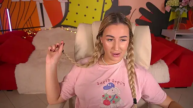 LiaBrazzerr online show from November 8, 10:15 am