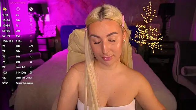 LiaBrazzerr online show from April 10, 1:49 pm