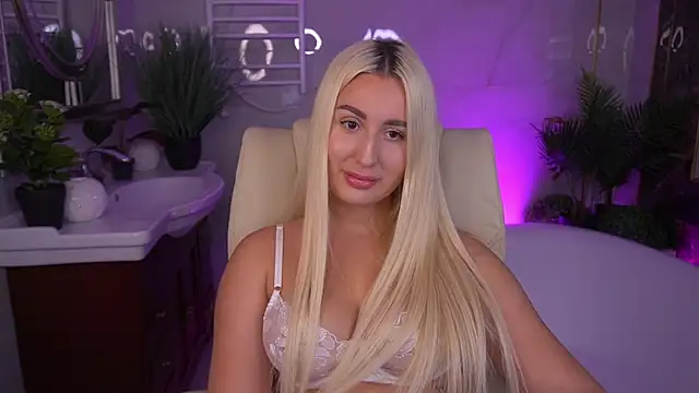 LiaBrazzerr online show from May 30, 1:30 pm