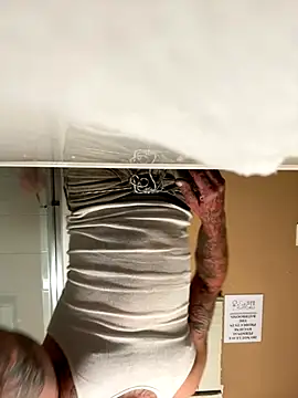 Crackkers online show from December 2, 5:46 am