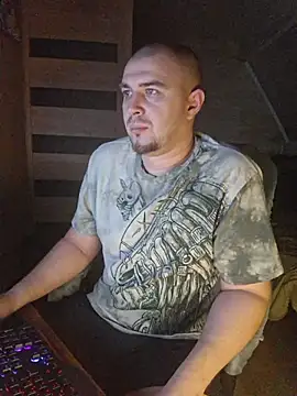 Foxyshaved online show from January 12, 4:18 am