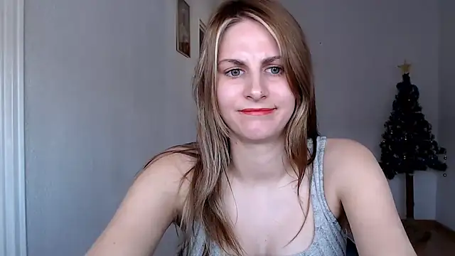 Snapshot of DagmarieFlirt chatting on December 26, 10:16 am DagmarieFlirt online show from December 26, 10:16 am