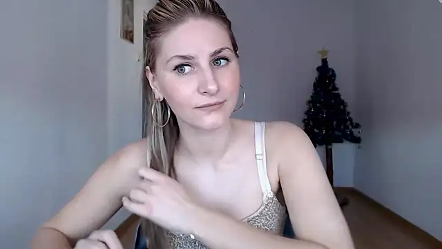 Snapshot of DagmarieFlirt chatting on December 29, 10:01 am DagmarieFlirt online show from December 29, 10:01 am