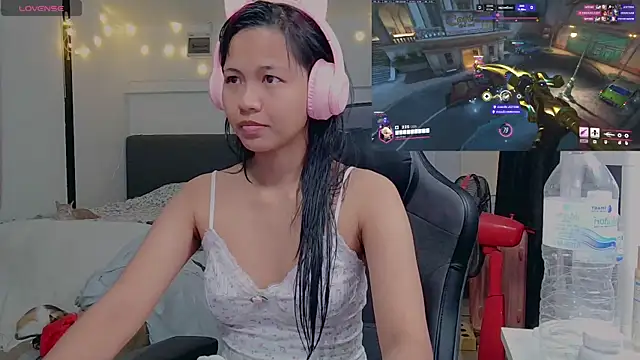 Snapshot of Kana_G chatting on January 28, 3:46 pm Kana G online show from January 28, 3:46 pm