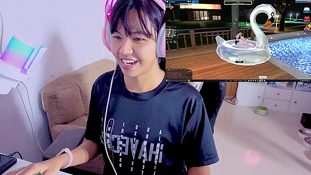 Snapshot of Kana_G chatting on October 13, 5:24 pm Kana G online show from October 13, 5:24 pm