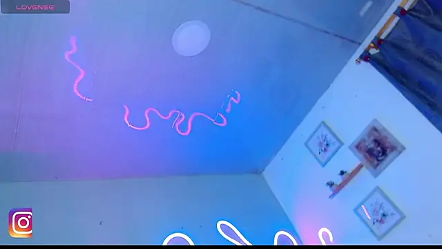 isabelladoll19 online show from February 28, 8:10 pm