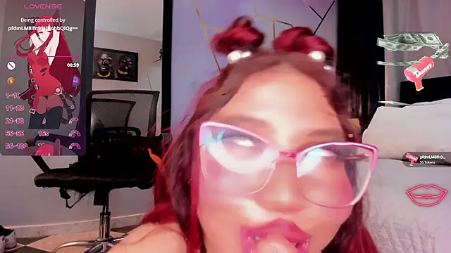 Snapshot of kyliejenner_hot chatting on January 9, 6:38 am kyliejenner hot online show from January 9, 6:38 am