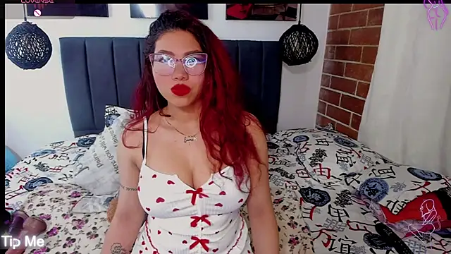 Snapshot of kyliejenner_hot chatting on March 15, 2:46 am kyliejenner hot online show from March 15, 2:46 am