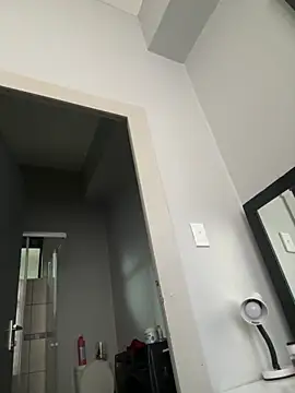 slimcateee online show from October 3, 5:37 am