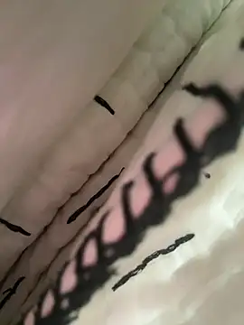 slimcateee online show from March 15, 5:46 am