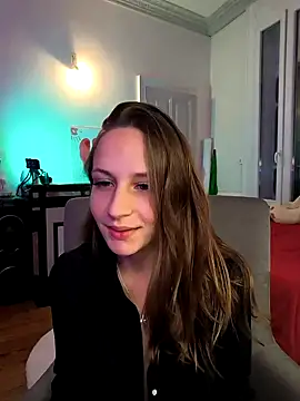 emma4xxx online show from December 28, 8:25 pm