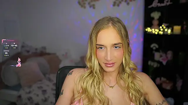 Nicolette  Shea  online show from January 27, 2:02 pm