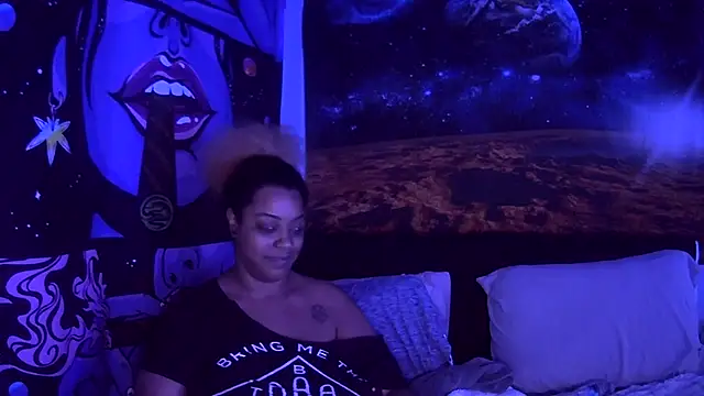 Snapshot of AutumnHart chatting on December 12, 5:04 pm AutumnHart online show from December 12, 5:04 pm