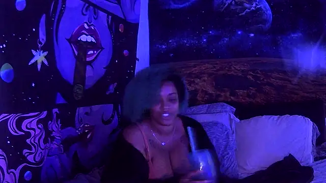 Snapshot of AutumnHart chatting on January 15, 2:24 pm AutumnHart online show from January 15, 2:24 pm