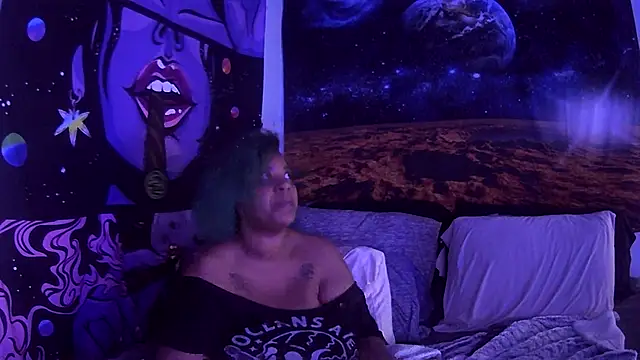 Snapshot of AutumnHart chatting on January 28, 1:49 pm AutumnHart online show from January 28, 1:49 pm