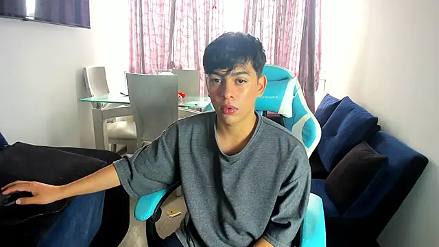 Franco Rizzo  online show from February 11, 7:05 pm