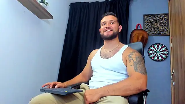 AndrewDiaz online show from April 7, 6:36 am