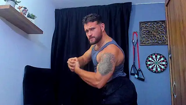 AndrewDiaz online show from April 18, 7:45 am