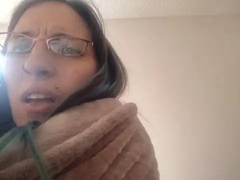 Snapshot of SmokeShow686 chatting on March 29, 5:35 pm SmokeShow686 online show from March 29, 5:35 pm