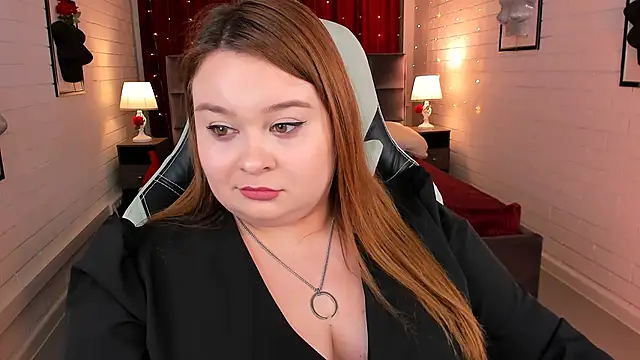 KimberlyMaran online show from February 28, 7:35 pm