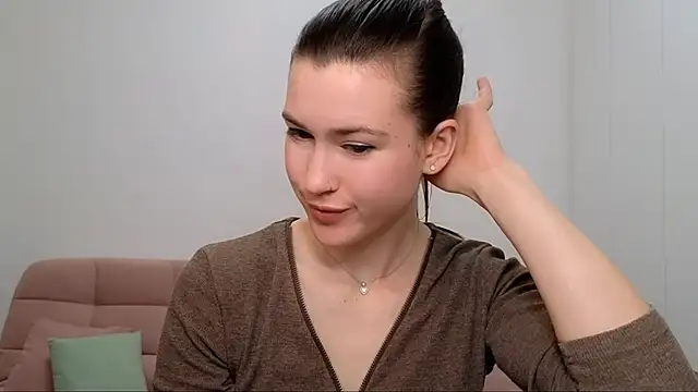 AliciaNewell online show from January 18, 1:29 pm