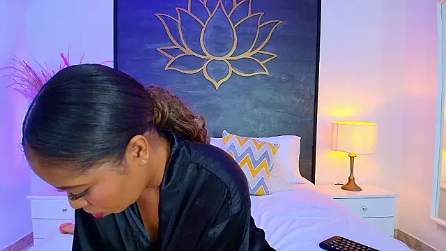 AlisonTravis online show from March 23, 7:40 pm