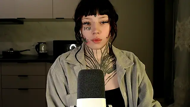 tradishka online show from February 4, 10:24 pm