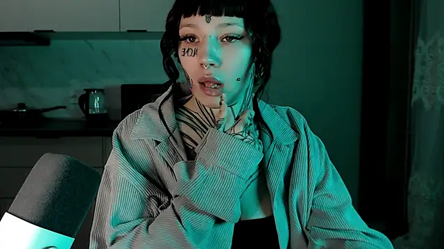 tradishka online show from February 5, 1:26 am