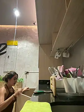 Snapshot of Emilia_Bakerr chatting on January 29, 6:39 pm Emilia Bakerr online show from January 29, 6:39 pm