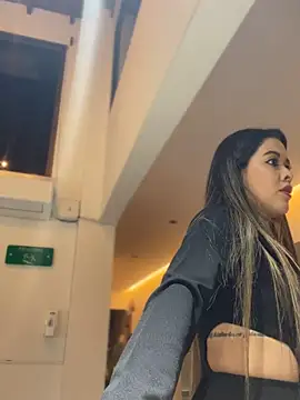 Snapshot of Emilia_Bakerr chatting on March 16, 12:01 am Emilia Bakerr online show from March 16, 12:01 am