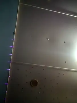 Snapshot of Dut421@xh chatting on February 28, 4:57 am Dut421xh online show from February 28, 4:57 am