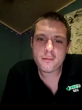 Snapshot of Dut421@xh chatting on March 8, 1:03 am Dut421xh online show from March 8, 1:03 am