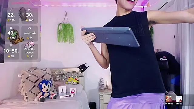 huge armound online show from April 4, 3:38 am