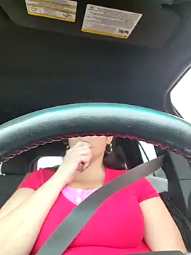 sweetkitty111 online show from February 14, 9:21 pm