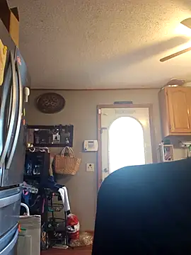 sweetkitty111 online show from October 6, 7:44 pm