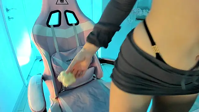 KaylaLaine online show from September 13, 6:02 am