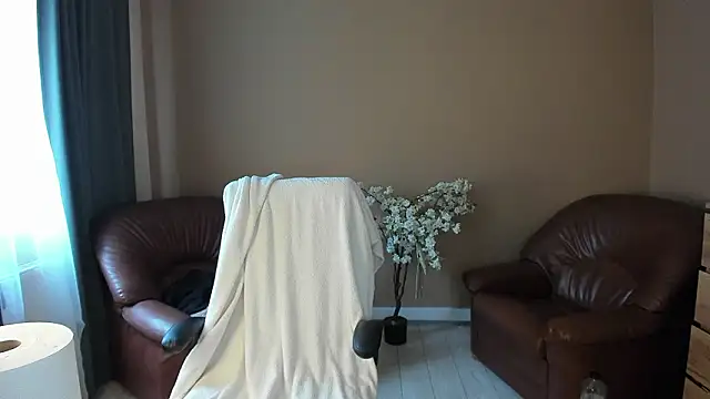 KaylaLaine online show from February 14, 7:38 am