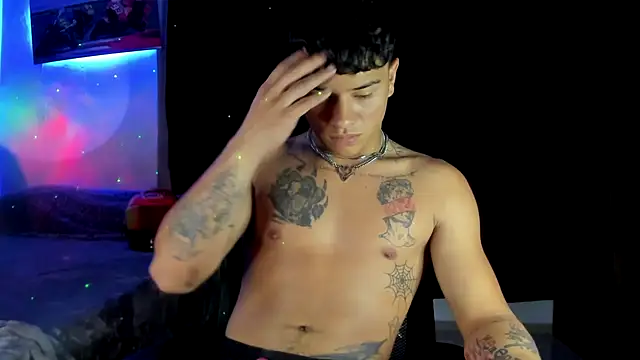 Dominic Biker   online show from December 18, 4:31 am