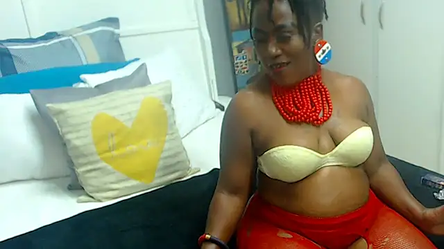 Snapshot of Brunettedevon33 chatting on March 9, 8:13 pm Brunettedevon33 online show from March 9, 8:13 pm