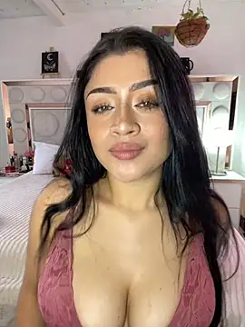 lucianaroy online show from February 3, 7:52 pm