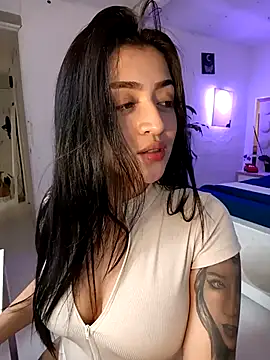 lucianaroy online show from September 30, 6:13 pm