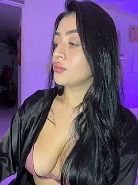 lucianaroy online show from December 21, 1:13 am