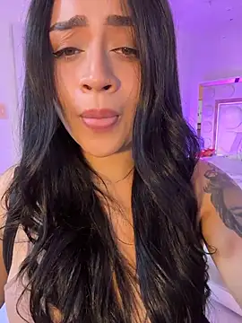 lucianaroy online show from December 22, 8:17 pm