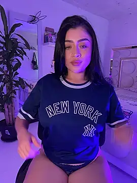 lucianaroy online show from January 13, 6:18 am