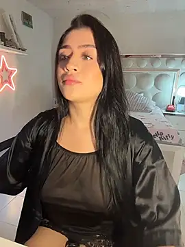 Snapshot of lucianaroy chatting on February 7, 10:46 pm lucianaroy online show from February 7, 10:46 pm