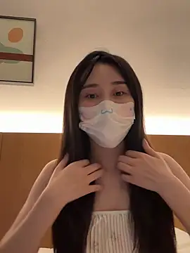 Snapshot of Miffytoo chatting on May 21, 6:37 pm Miffytoo online show from May 21, 6:37 pm