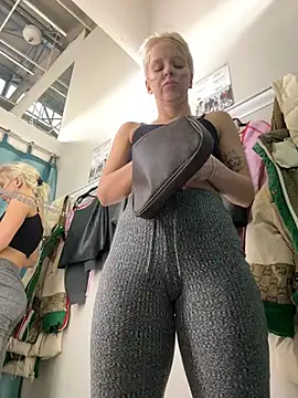 LikaCat online show from January 21, 7:15 am