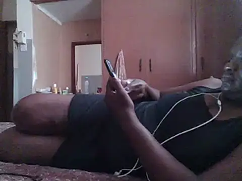Snapshot of Shaz_brown chatting on February 17, 4:09 am Shaz brown online show from February 17, 4:09 am
